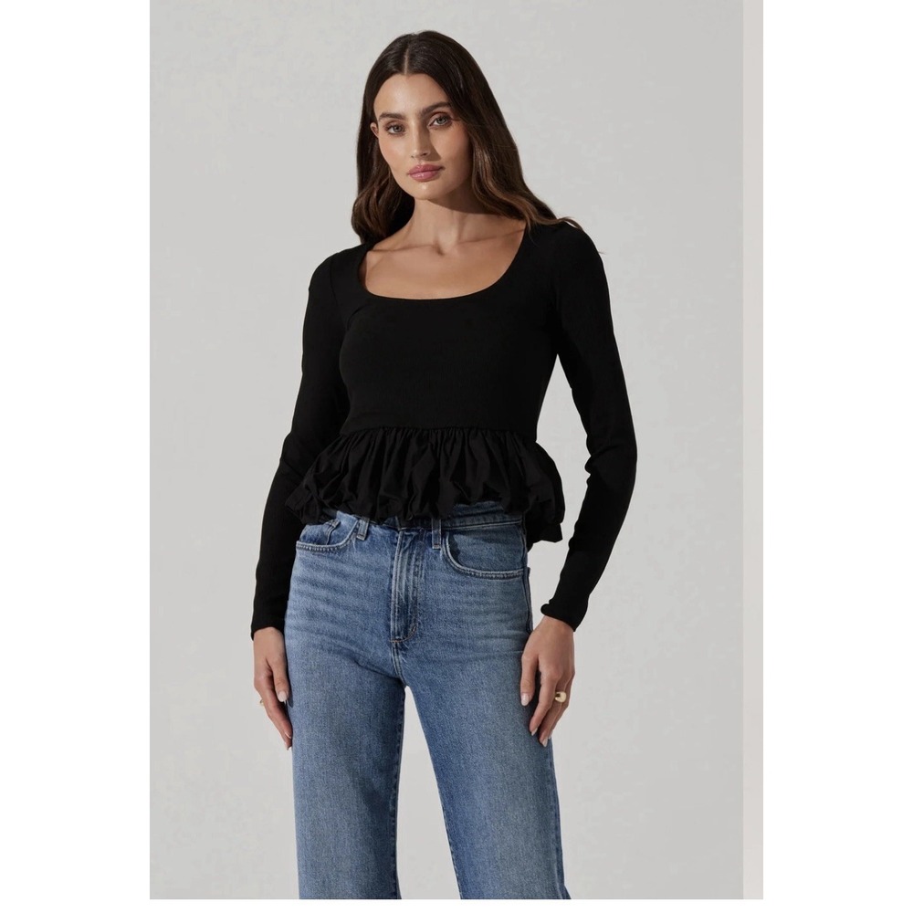 ASTR The Label Black Rib Knit Bubble Hem Peplum Top Long Sleeve Women's L NWT
